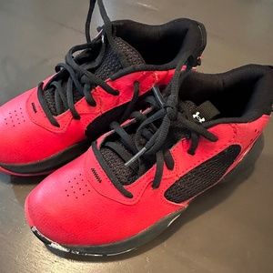 Kids Basketball sneakers